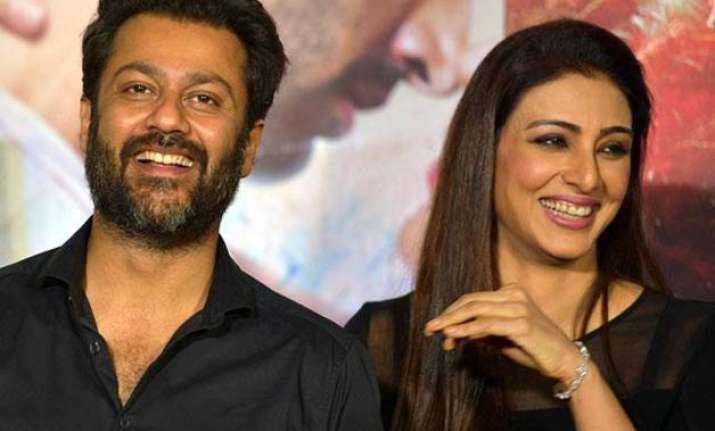 fitoor director abhishek kapoor is all praises for tabu