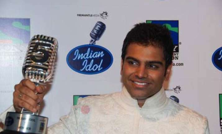 hyderabad s sreeram wins indian idol 5
