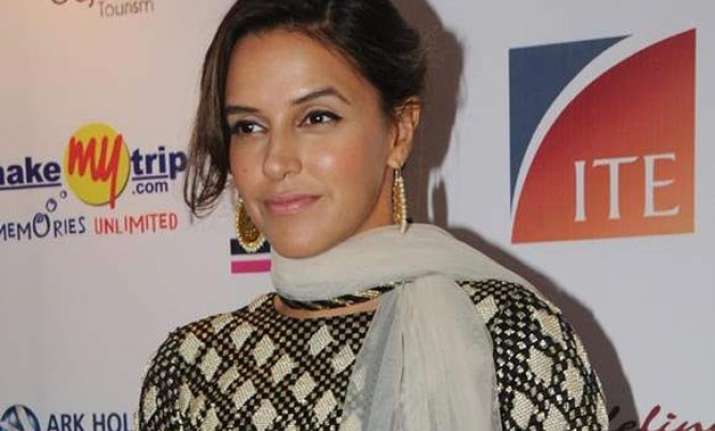 neha apologizes for tweet criticizing government during