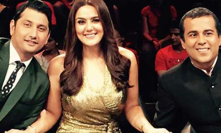 chetan bhagat to dance on nach baliye 7 finale