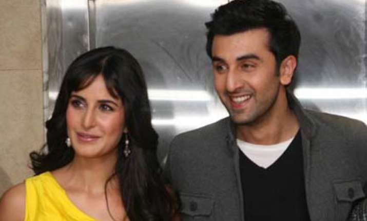 ranbir saves his girlfriends numbers as battery low