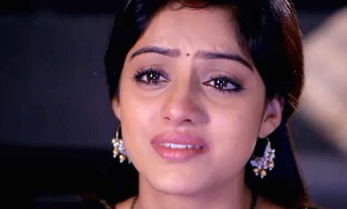 deepika singh shoots barefoot in diya aur bati hum