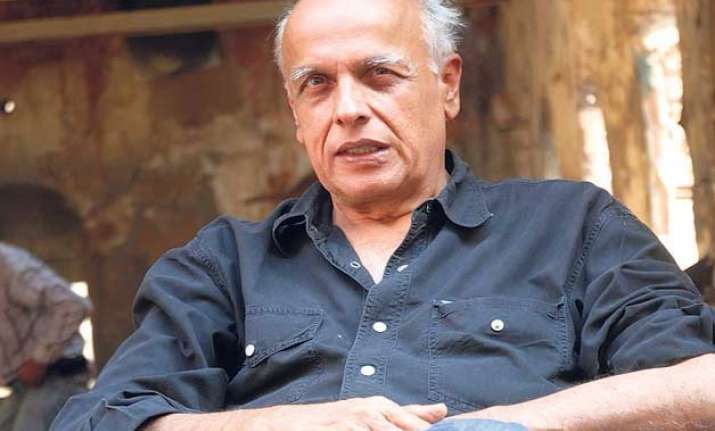 mahesh bhatt to sing for hamari adhuri kahani play