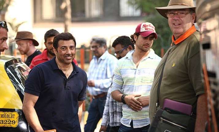 sunny deol praises dan bradley for his work in ghayal once