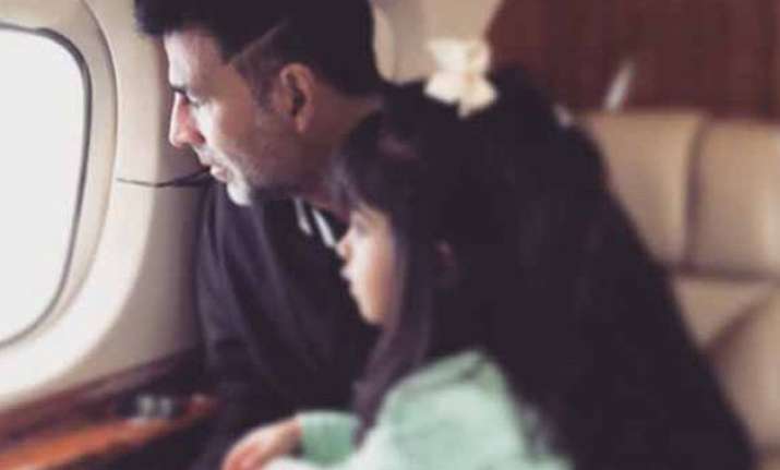 akshay kumar spends holiday with his little princess