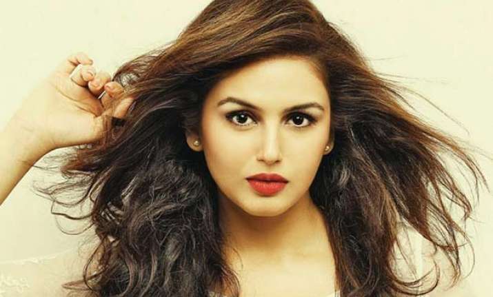 huma qureshi will have great global cinema launch with my
