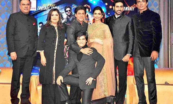 happy new year everywhere how srk and team showed that a