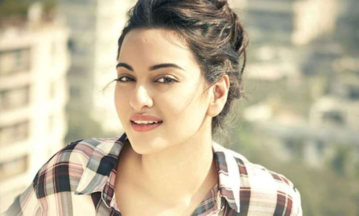 Sonakshi Sinha Replies To Why Is She Is So Ugly Troll On Twitter