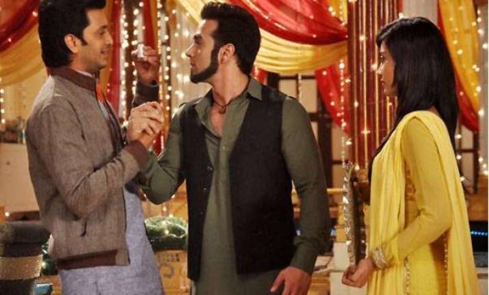 riteish deshmukh pulkit samrat promote film on serial