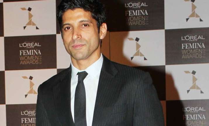 farhan akhtar feels movies should convey a message