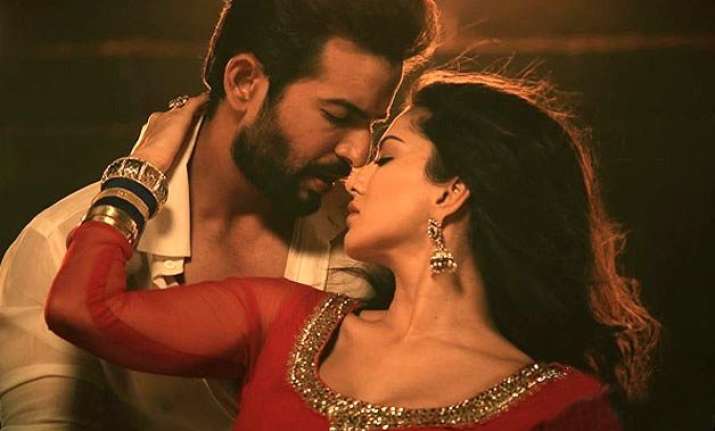 sunny leone s ek paheli leela jay bhanushali is happy that