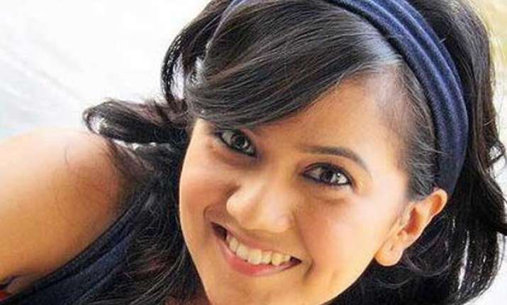 roopal tyagi unnerved by ex ankit gera s presence in bigg