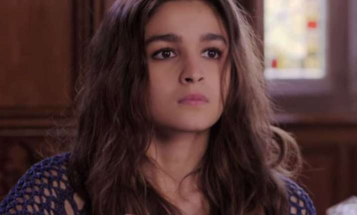 this is how alia bhatt is handling failure of shaandaar