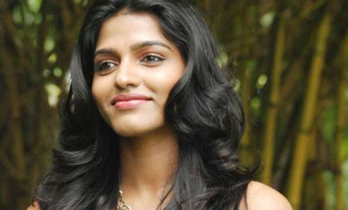 dhansika to play rajinikanth s daugter in his next