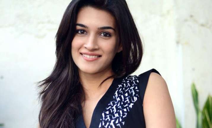 would love to do a biopic on madhubala kriti sanon