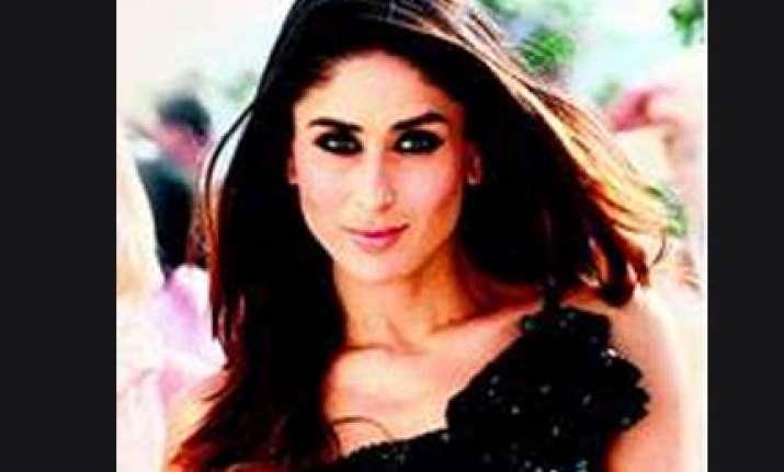 kareena to mother 8 year old in ra.one