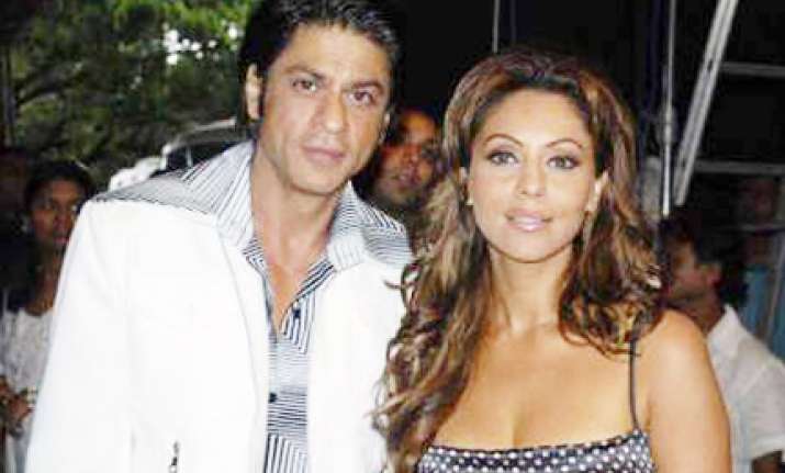 insecure srk once told gauri not to wear mini skirts