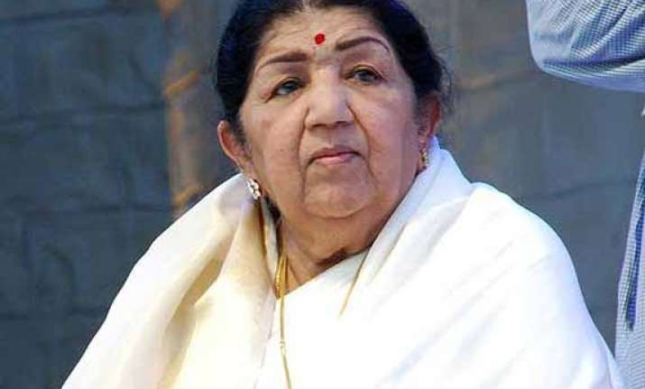lata mangeshkar hope listeners like mein hawaa