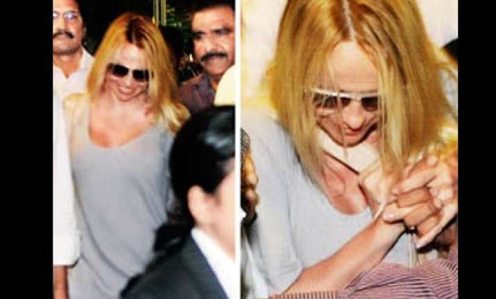 i have no assets to declare pamela tells mumbai customs