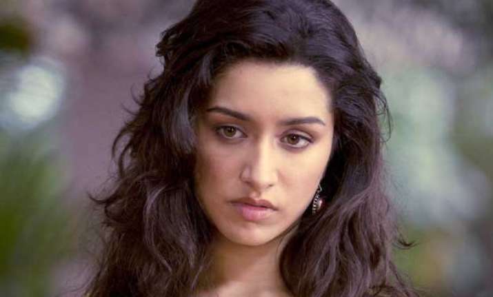 shraddha kapoor gets food poisoning misses hrithik s