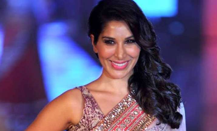 sophie choudry makes prem ratan dhan payo dubsmash video