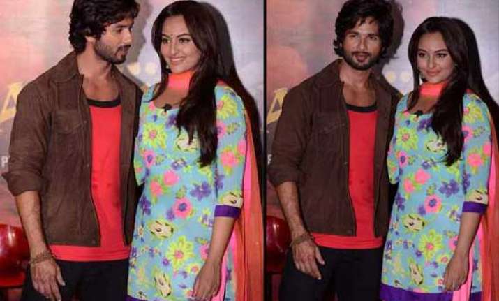 is something brewing between sonakshi and shahid view pics