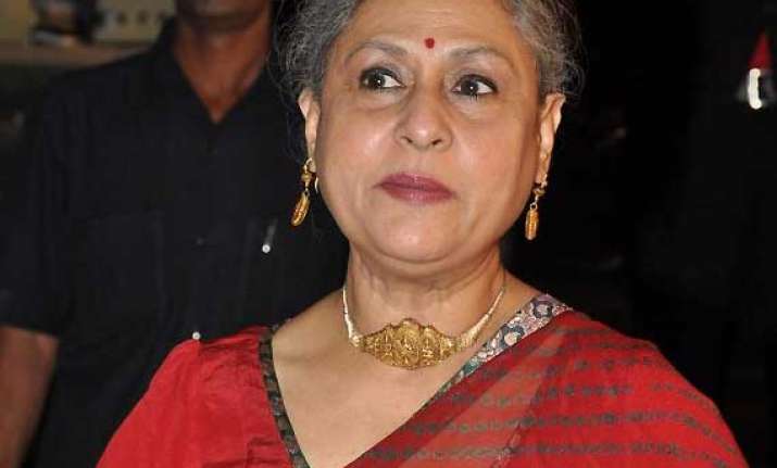 hunt on for younger jaya bachchan for tv show