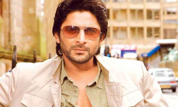 jolly llb arshad goes to courts to learn lawyer s role