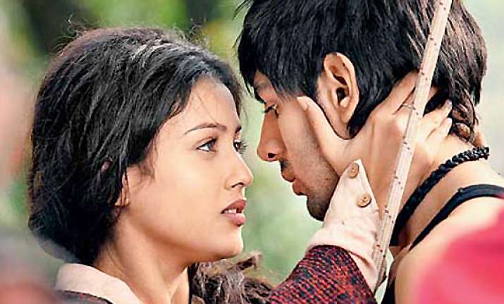 why kartik tiwari is missing from kaanchi promotions