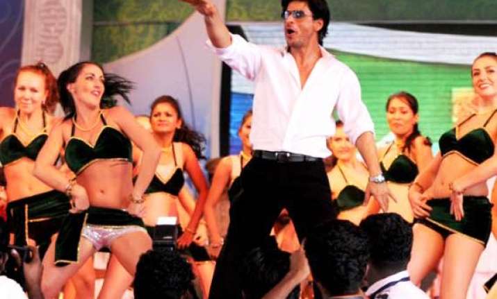 kerala police registers case against shah rukh khan