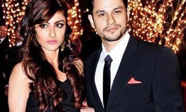 kunal kemmu pre planned proposing soha ali khan in paris