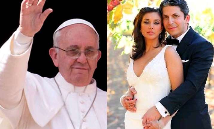 actress lisa ray excited to meet the pope at vatican today