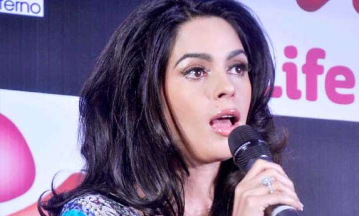 mallika doesn t want to marry anyone from filmdom