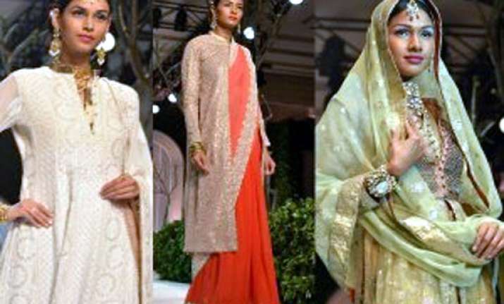 meera muzzafar ali keep it traditional elegant at india