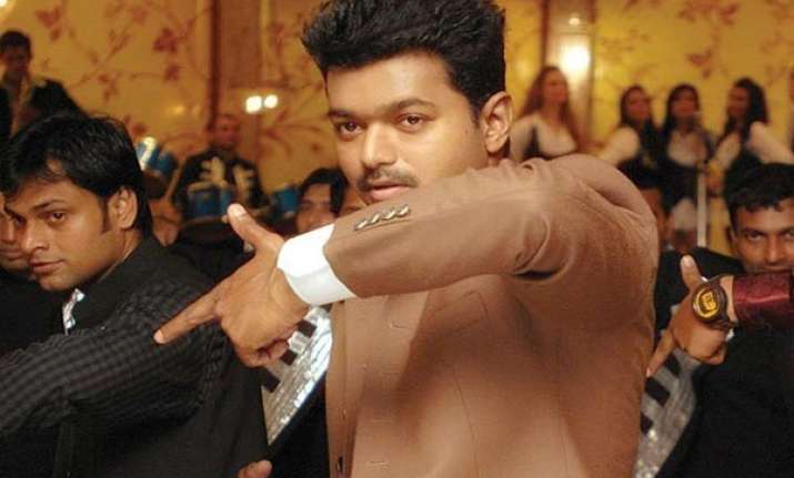 movie review thuppakki