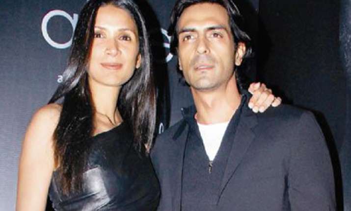 my wife doesn t worry about intimate scenes arjun rampal