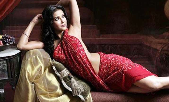 nandana gets hate mail for nudity in rang rasiya