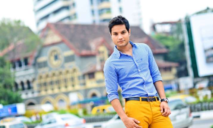 mahesh bhatt pooja introduce singing talent aaryan in dubai