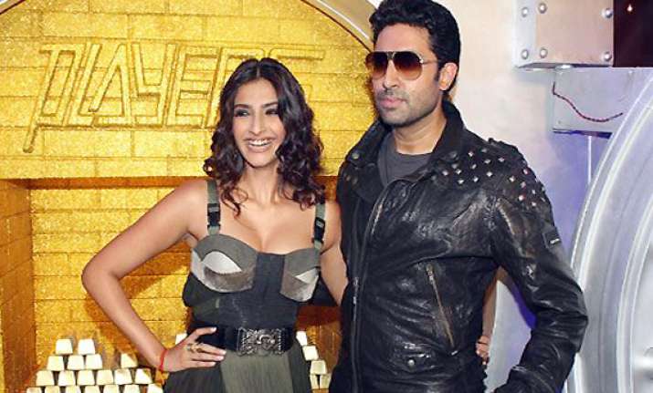 players different from dhoom abhishek bachchan