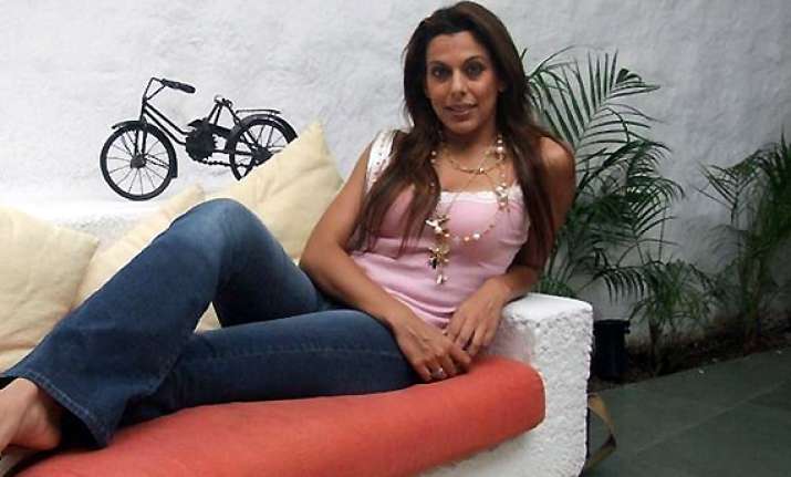pooja bedi set to host a reality show