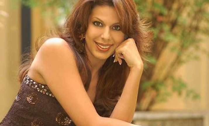 pooja bedi asked not to attend bigg boss finale