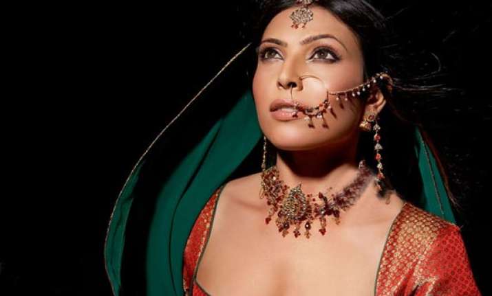 post chak de shilpa hit a low phase after big films shelved.