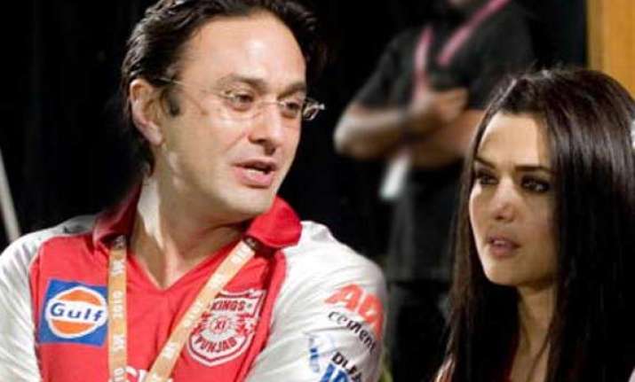 preity zinta molestation case ness wadia submits names of