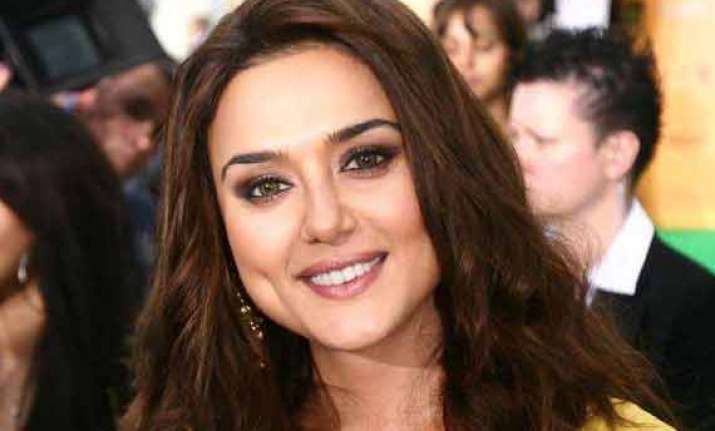 preity zinta rubbishes report says she is not contesting
