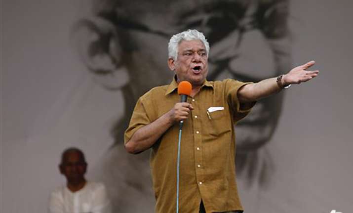 privilege notice against actor om puri