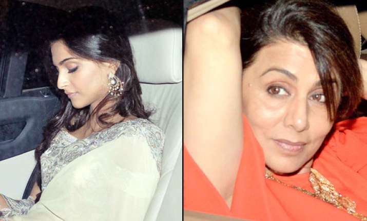 ranbir kapoor s mother neetu singh parties with sonam