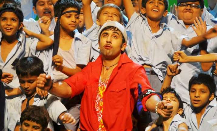 ranbir item removed from first trailer of chillar party
