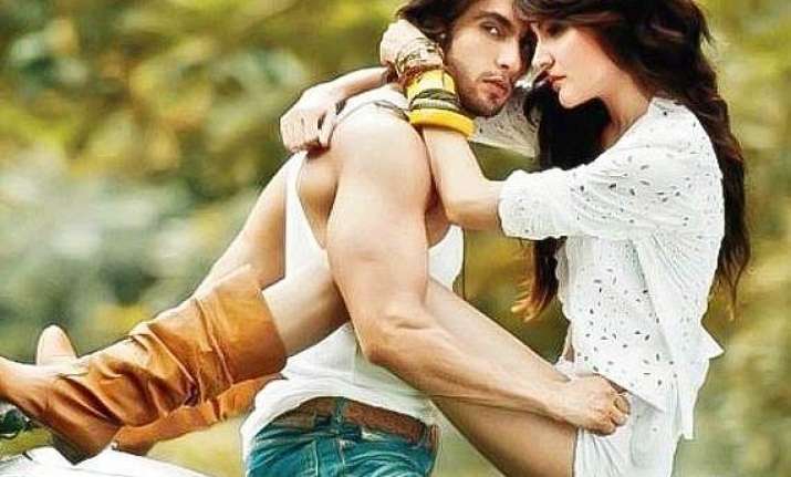 Ranveer Singh To Romance Exgirlfriend Anushka Shar