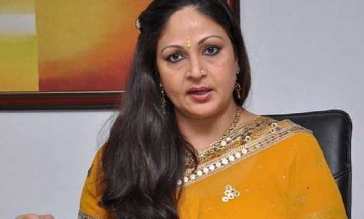 rati agnihotri to team up with son again in purani jeans
