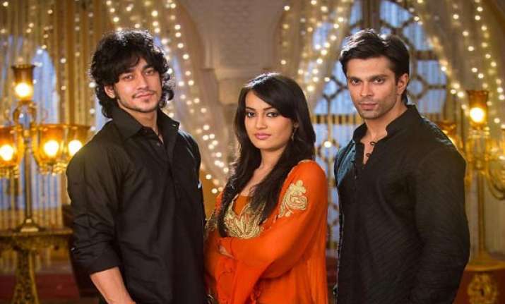 rishabh sinha in awe of karan singh grover